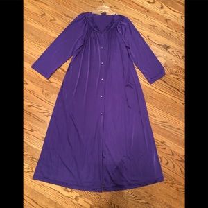 Vintage jewel purple EUC nylon tricot robe.